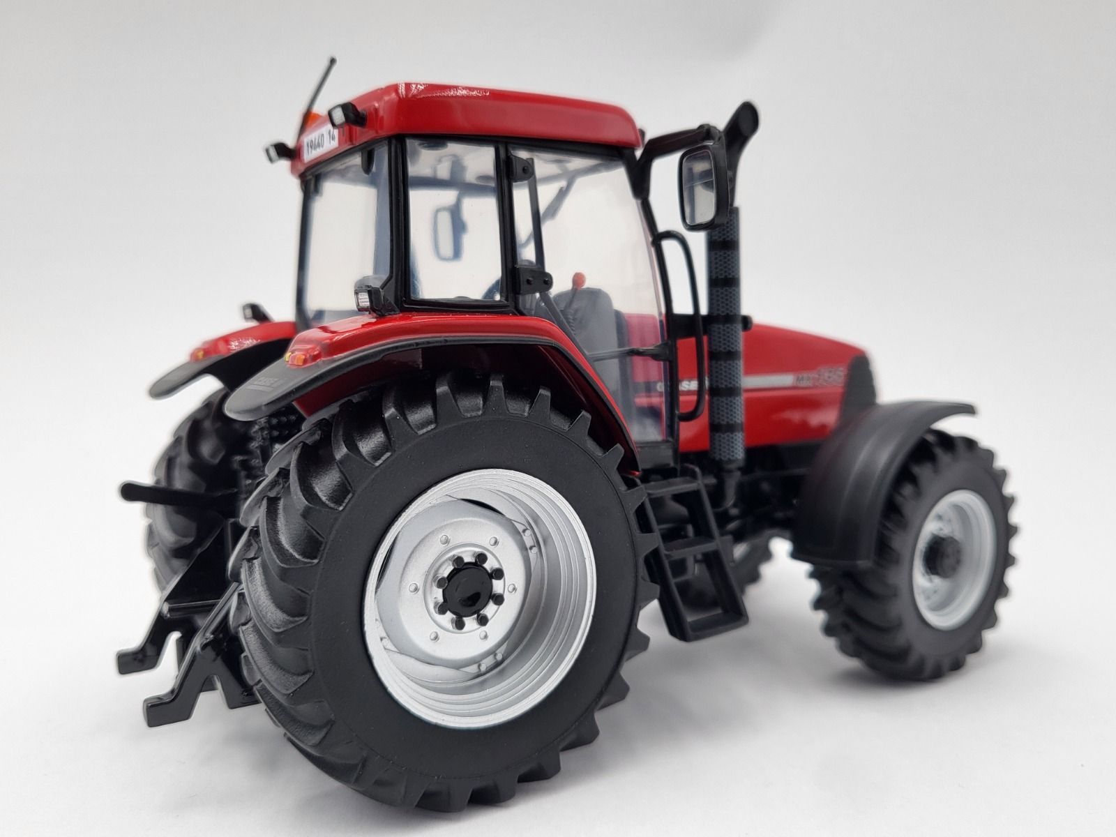 Case IH MX 135 Logo horizontal Lim. Edt. Modell von Universal Hobbies 1:32