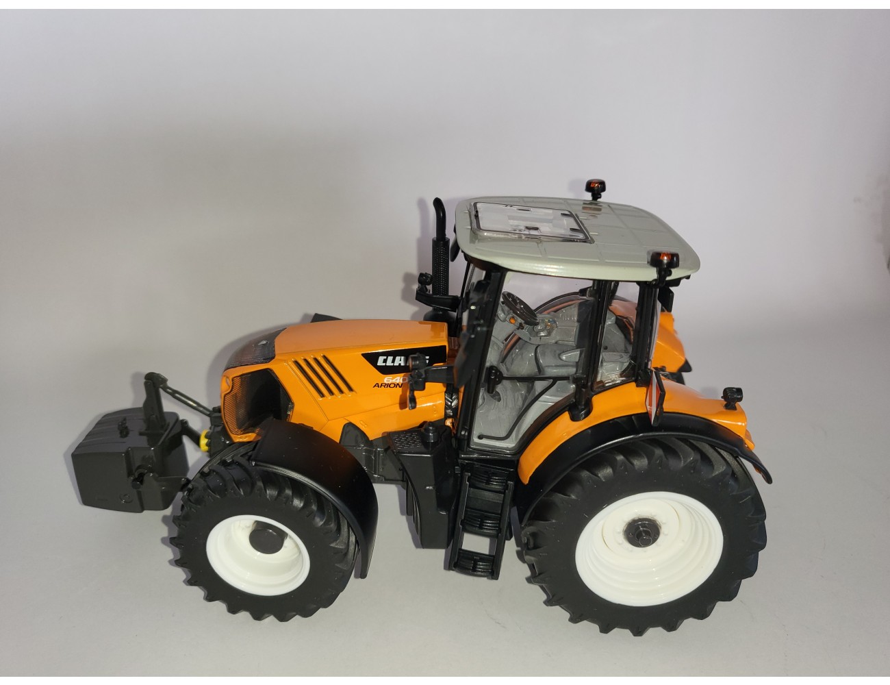 Claas Arion 640 Lim. Edt. orange Modell von WIKING 1:32
