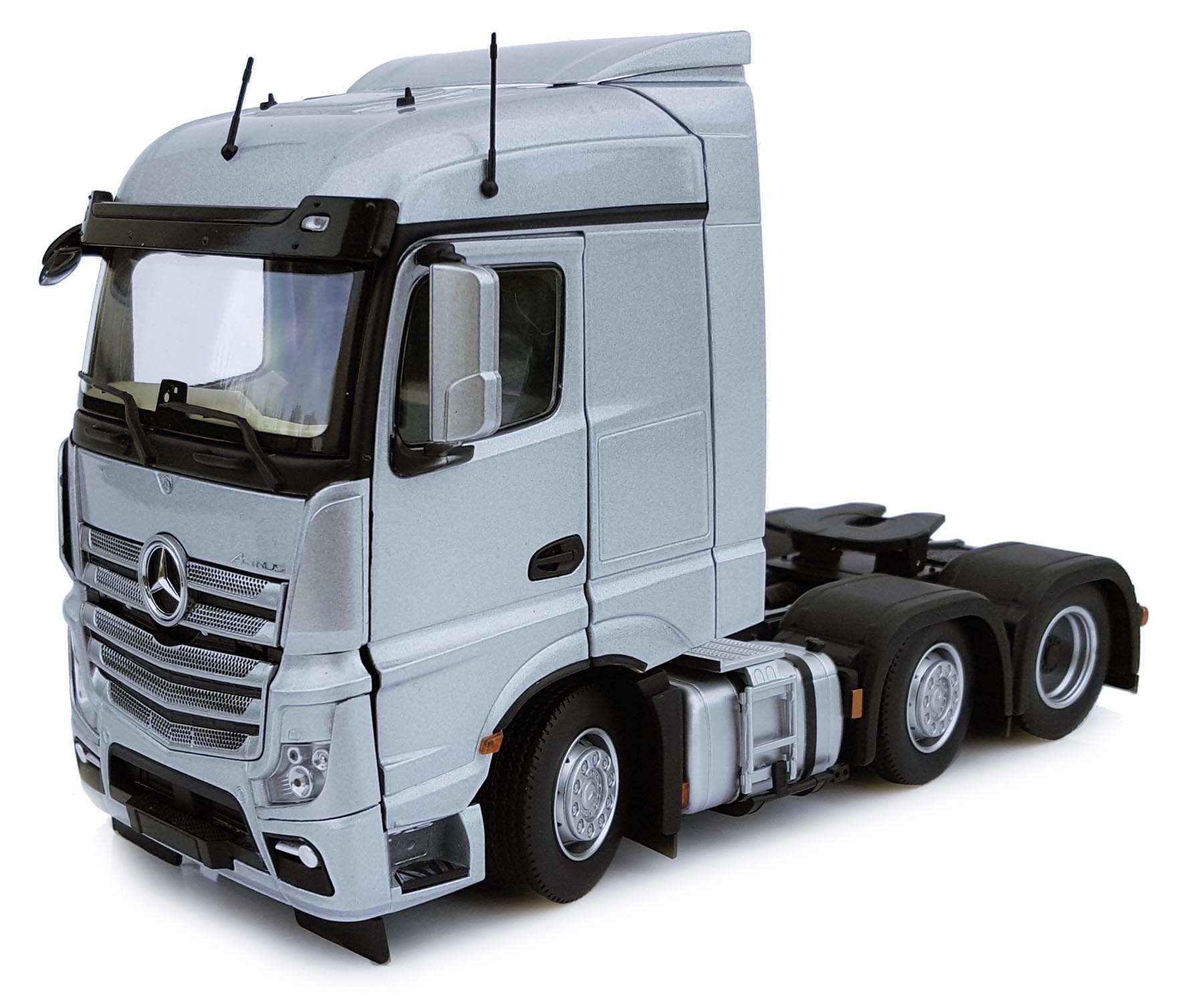 Mercedes-Benz Actros StreamSpace 6 x 2 silber Modell von MarGe Models 1:32