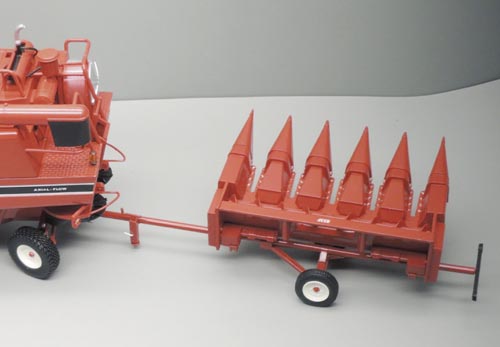 Maisgebiss mit Schneidwerkswagen 853 F Modell von Replicagri 1:32