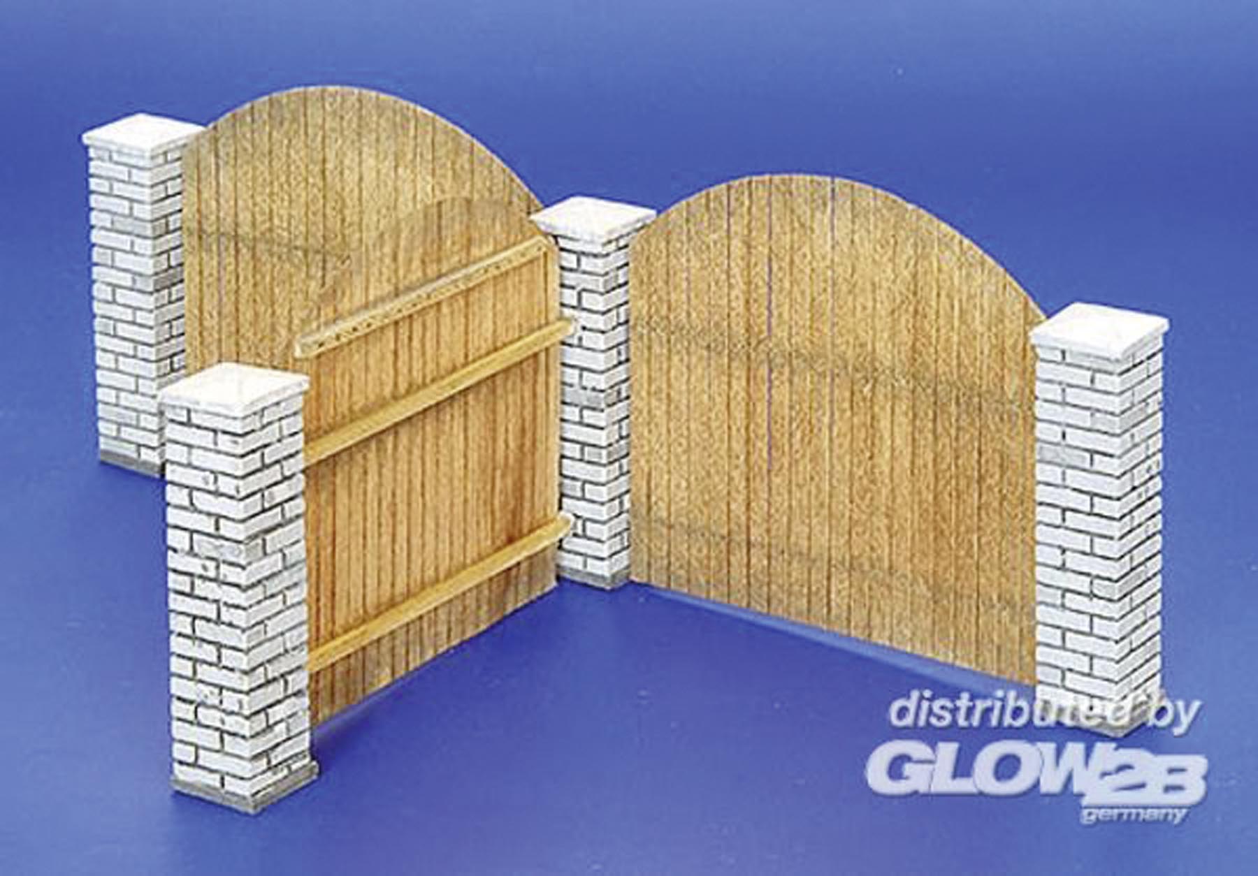Holzzaun mit Mauerpfosten Modell von Plus Model 1:35