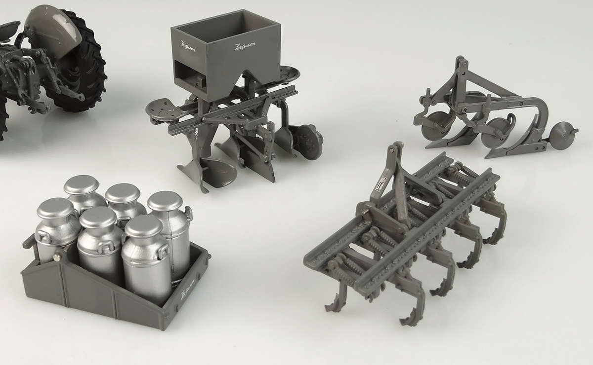 Ferguson 4-teiliges Geräte-Set Modell von Universal Hobbies 1:32