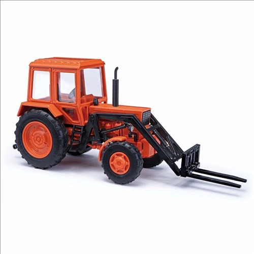 Belarus MTS-82 Frontlader mit Gabelzinken Bj. 1983 Modell von Busch 1:87