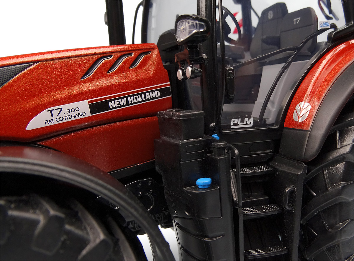 New Holland T7.300 Centenario Lim. Edt. Modell von Universal Hobbies 1:32