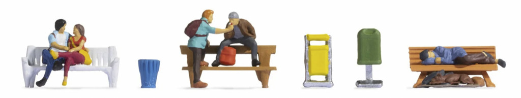 Menschen auf Bänken-1