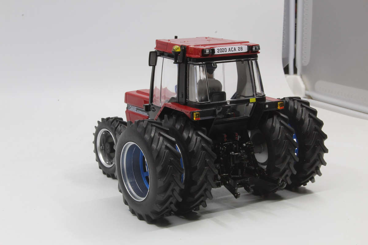 Case IH 856 XL Limited Edition Chartres ACA Show 2020 Modell von Replicagri 1:32
