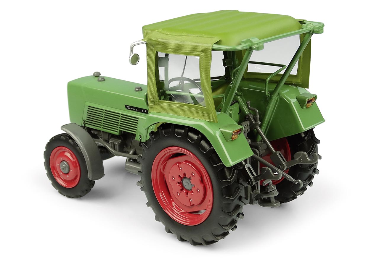Fendt Farmer 5S mit Peko Kabine 2WD Modell von Universal Hobbies 1:32