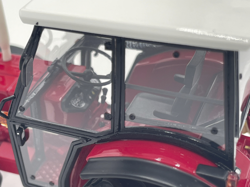 IHC 833 4WD 1st Edition Modell von agrarfox models 1:32