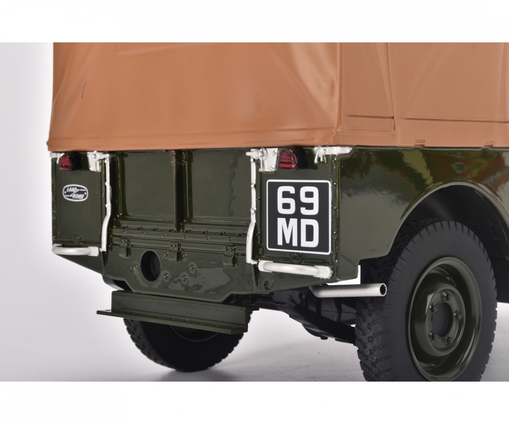 Land Rover 80 mit geschlossenem Softtop Lim. Edt. Modell von Schuco 1:12