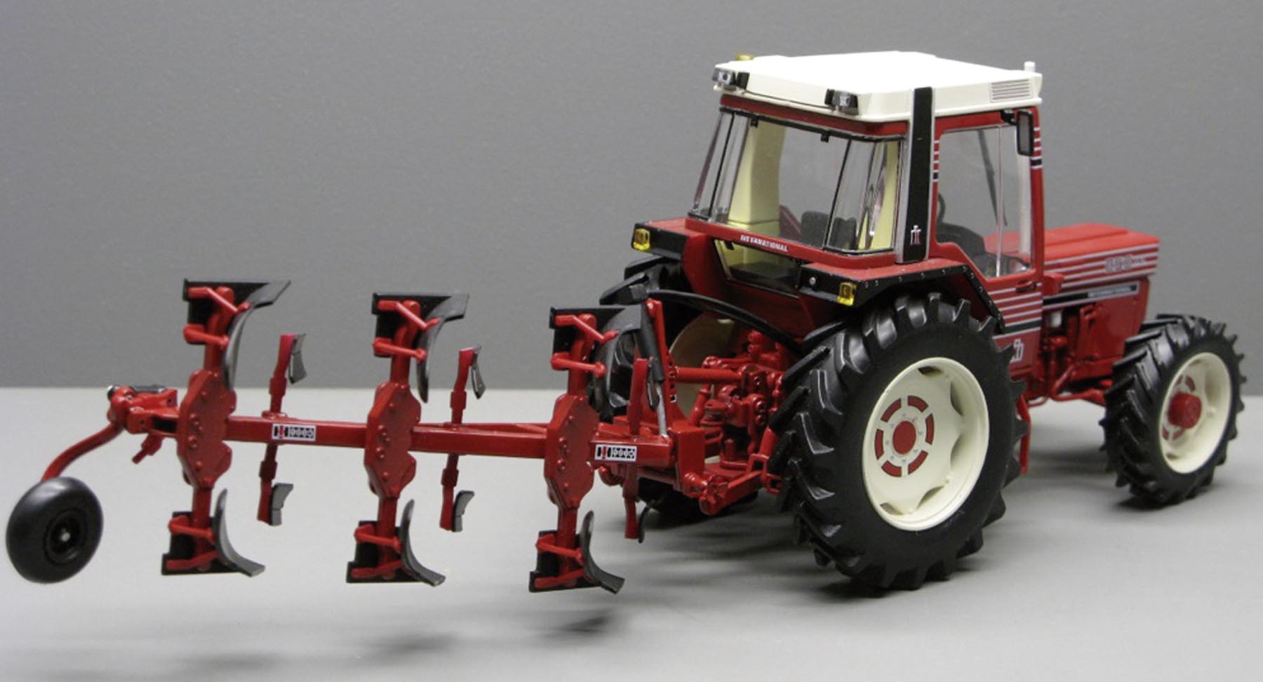 IHC 155 Dreischar-Drehpflug (ohne Traktor) Modell von Replicagri 1:32