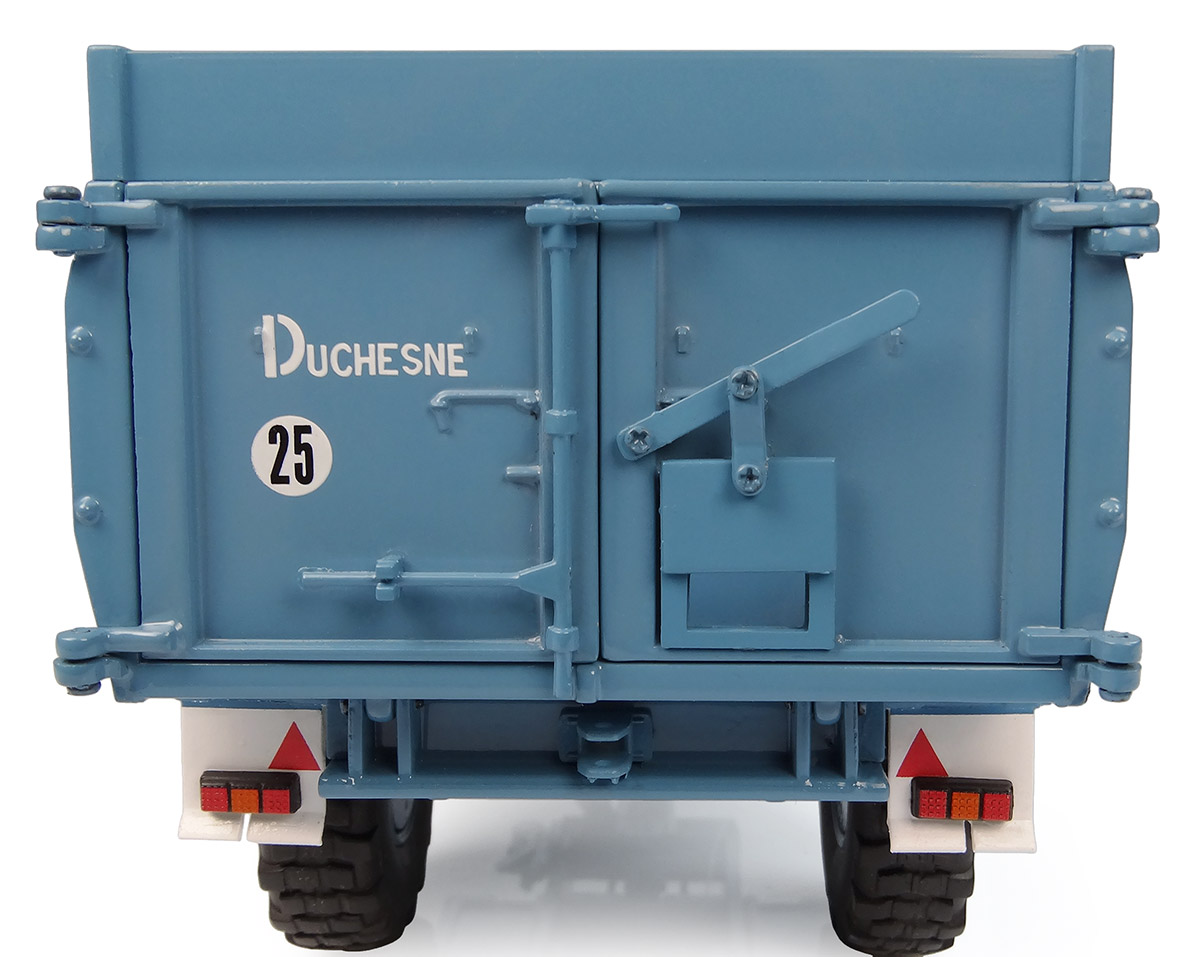 Duchesne BM Serie Kipper Modell von Universal Hobbies 1:32