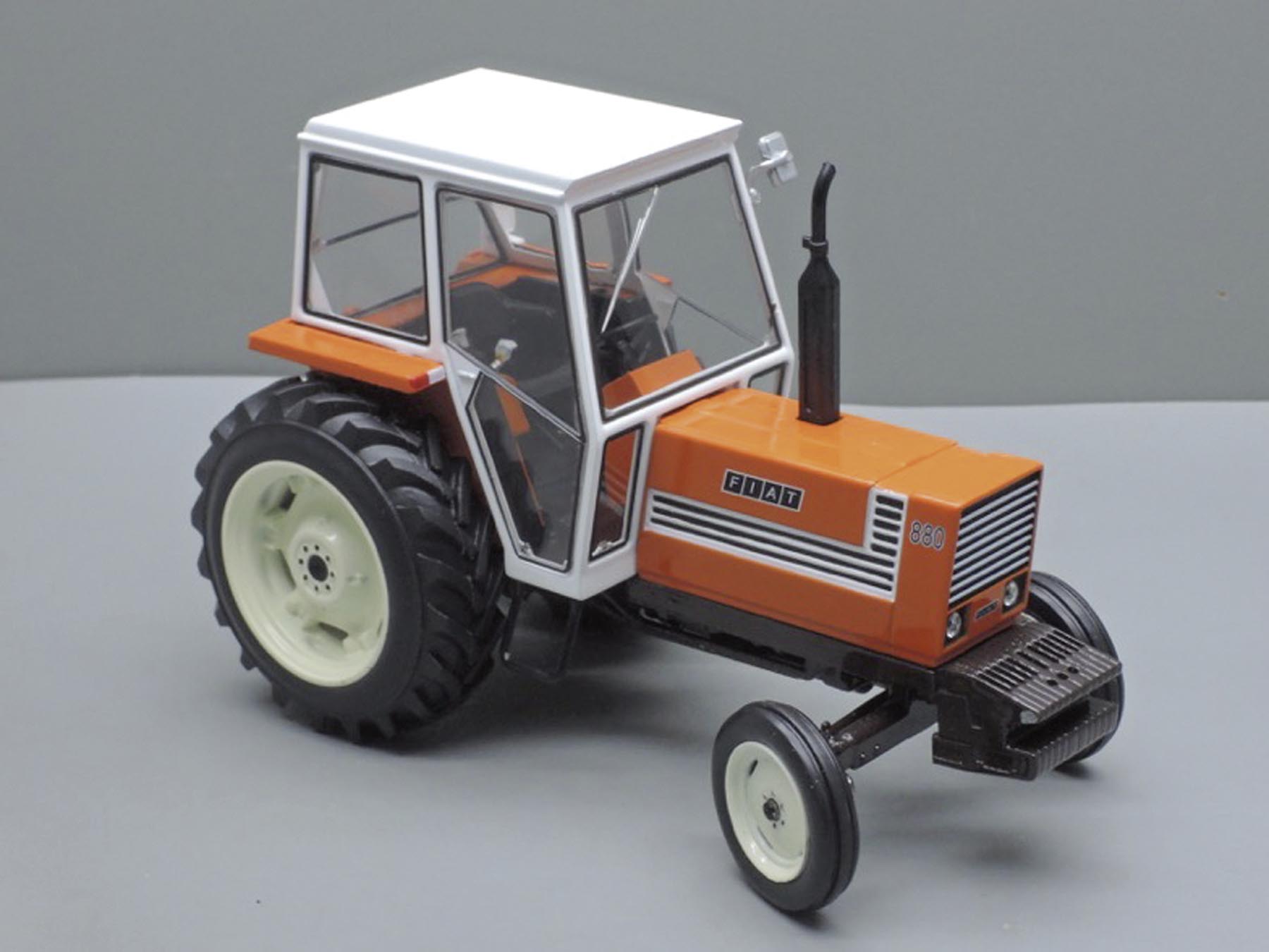 Fiat 880 mit weißer Kabine Modell von Replicagri 1:32