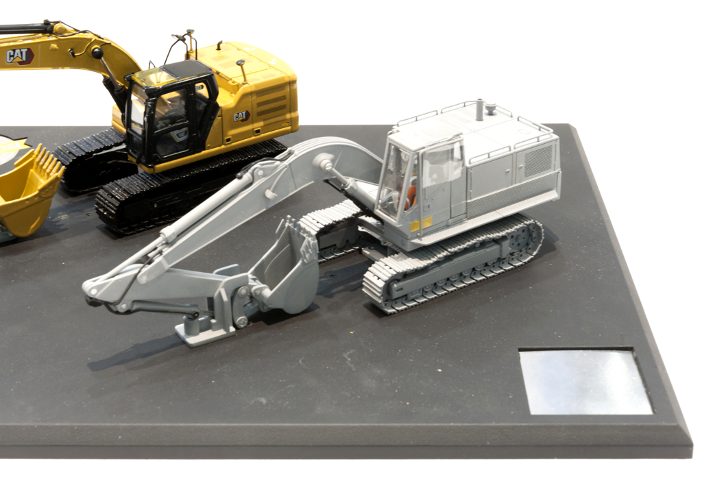 CAT 225 und CAT 323 Hydraulik Bagger Evolution Serie  Modell von DieCast Masters 1:50