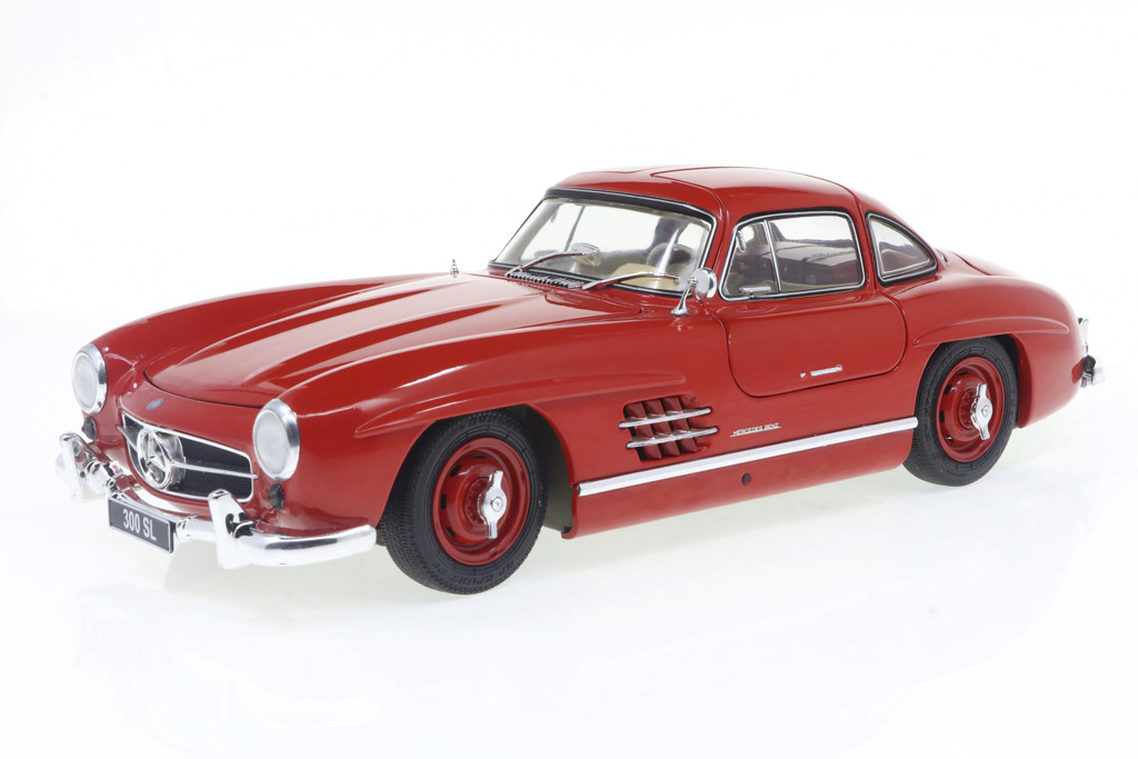 Mercedes-Benz 300 SL rot Modell von Schuco 1:18