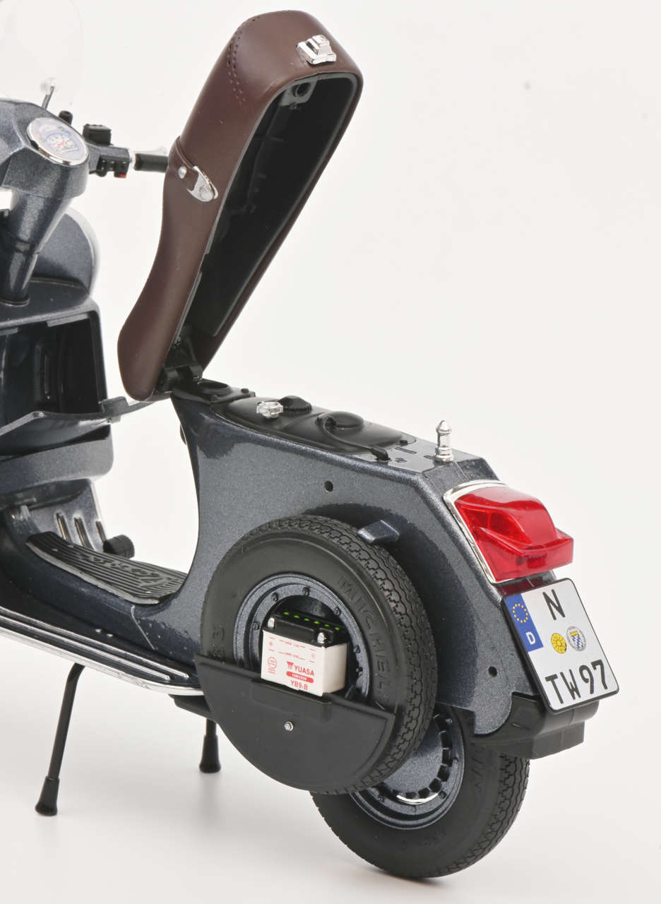 Vespa PX 125 grigio metallic Modell von Schuco 1:10