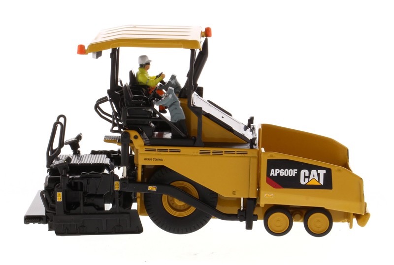 CAT AP600F Asphaltfertiger auf Rädern Modell von DieCast Masters 1:50