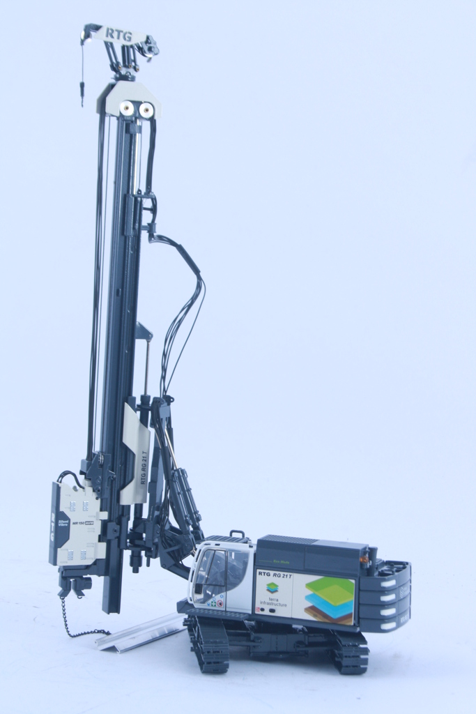 RTG Teleskopmäkler RG21T mit Hydraulikrüttler 2023 Terra-1