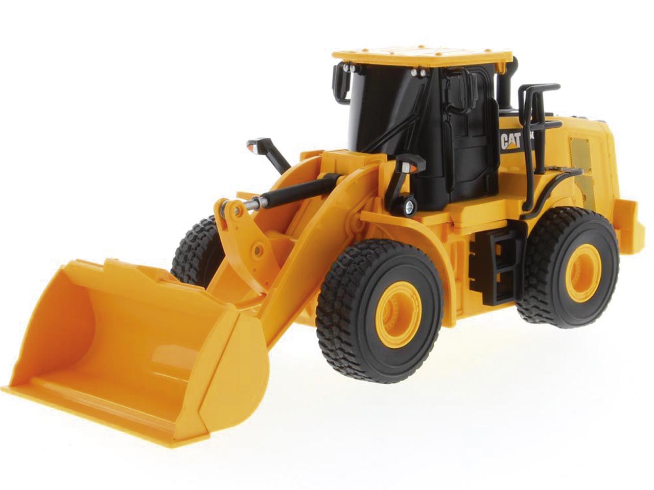 Cat 950M R/C Radlader mit R/C Radio Controlled Modell von DieCast Masters 1:35