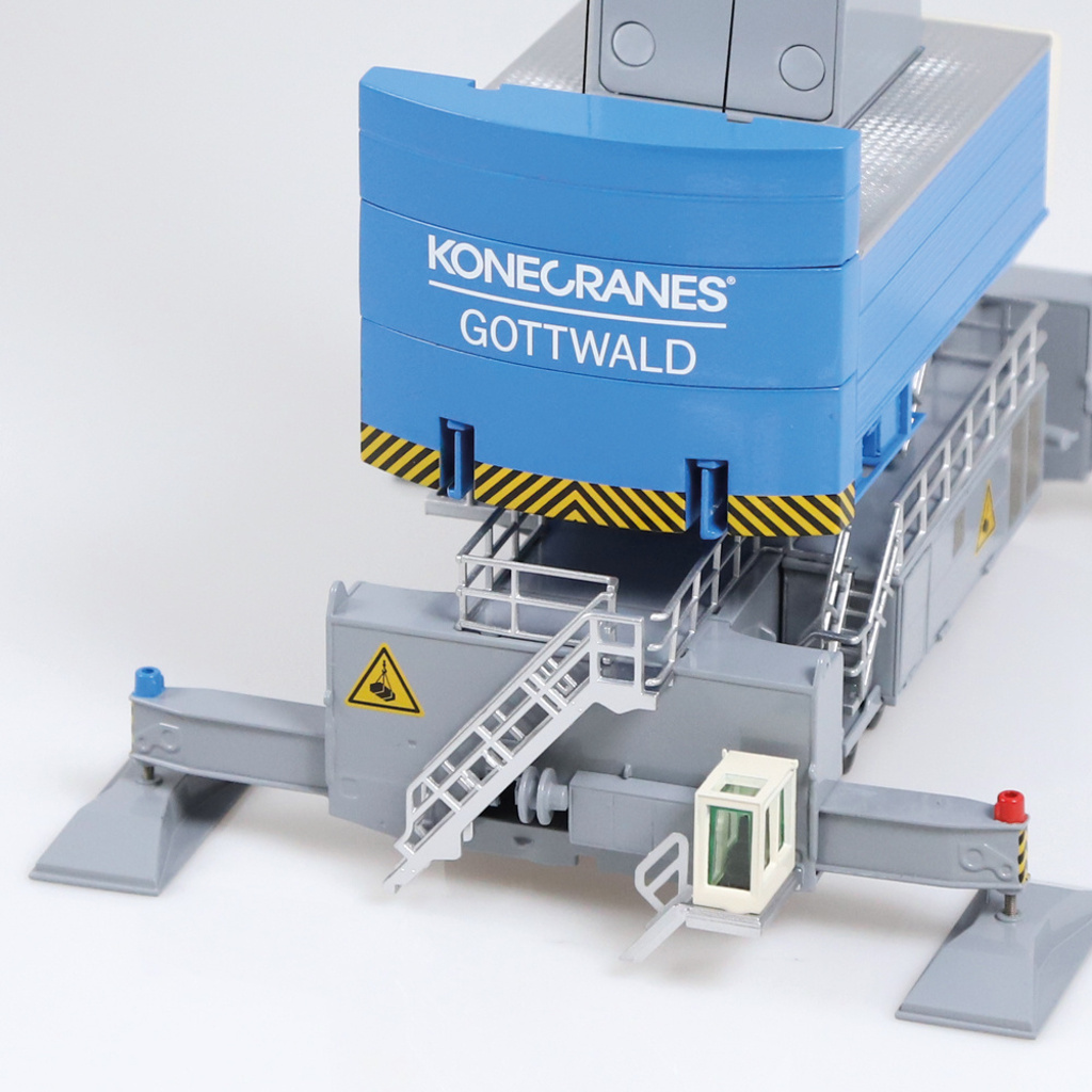 Konecranes Gottwald ESP.8 Gen.6 Mobiler Hafenkran Modell von NZG 1:87