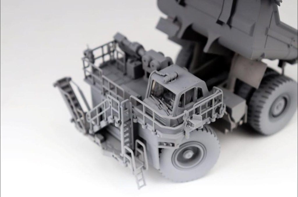 CAT 785 Steinbruchmuldenkipper Modell von DieCast Masters 1:87