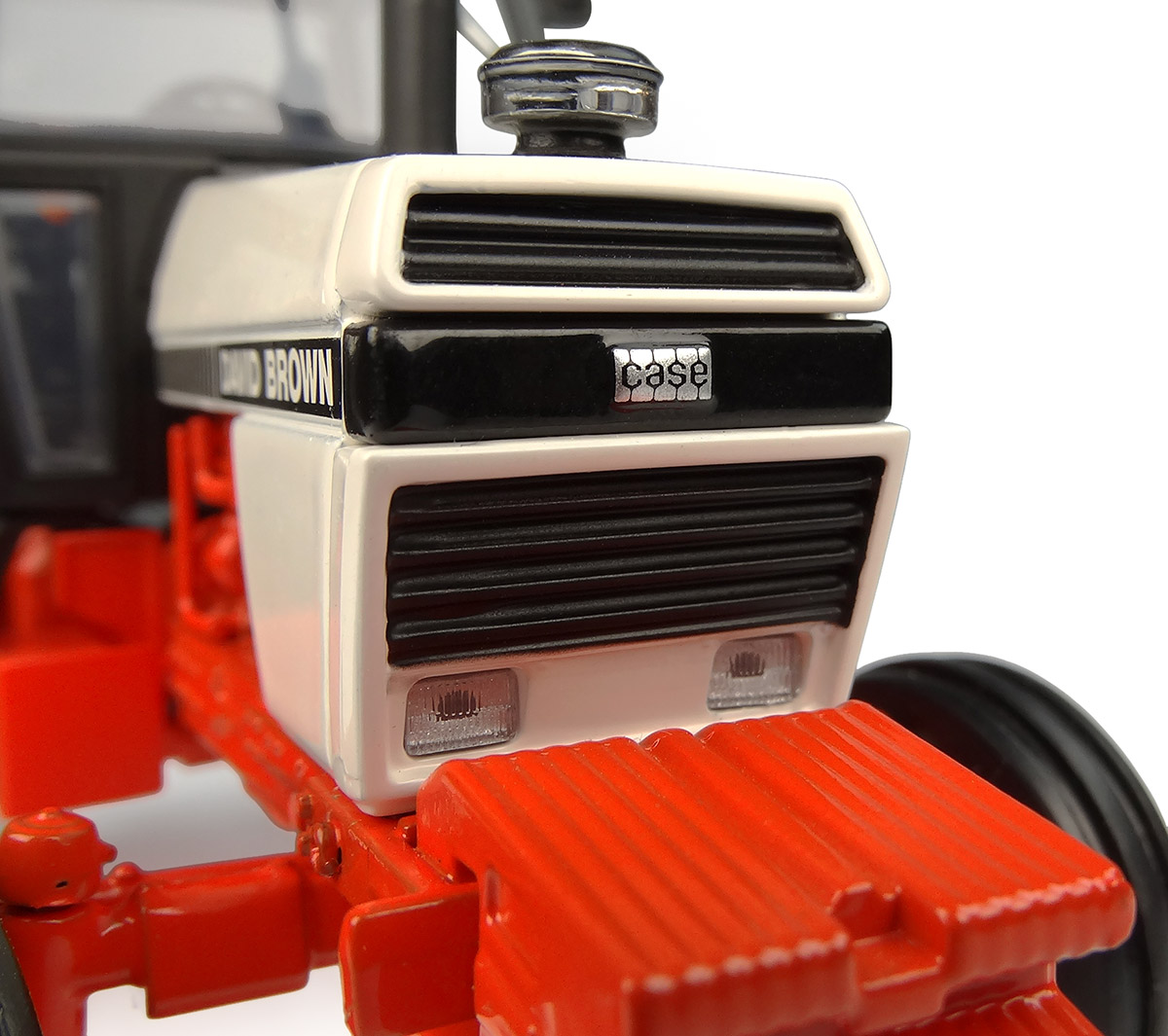 David Brown 1690 2WD Modell von Universal Hobbies 1:32