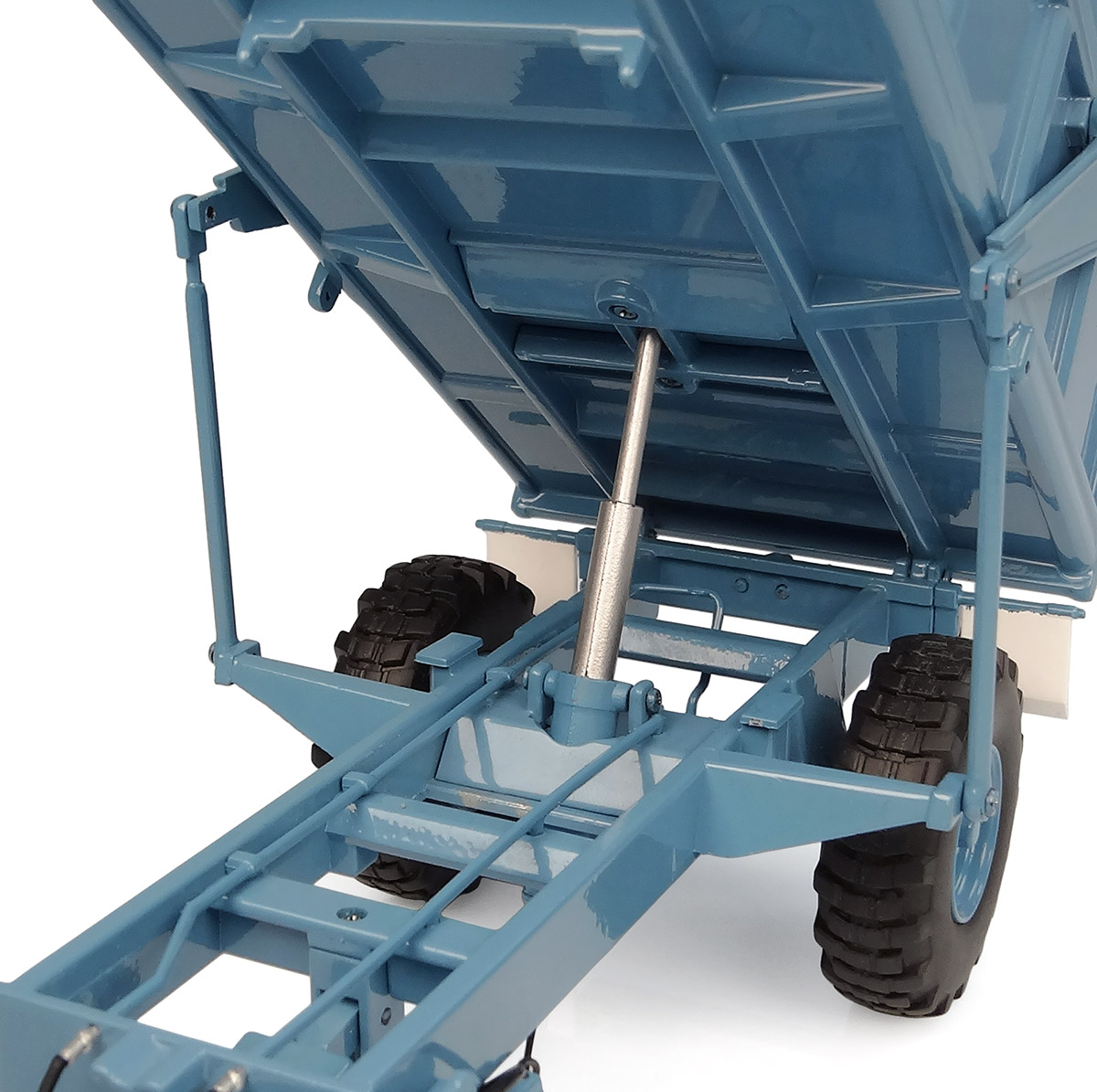 Duchesne BM Serie Kipper Modell von Universal Hobbies 1:32