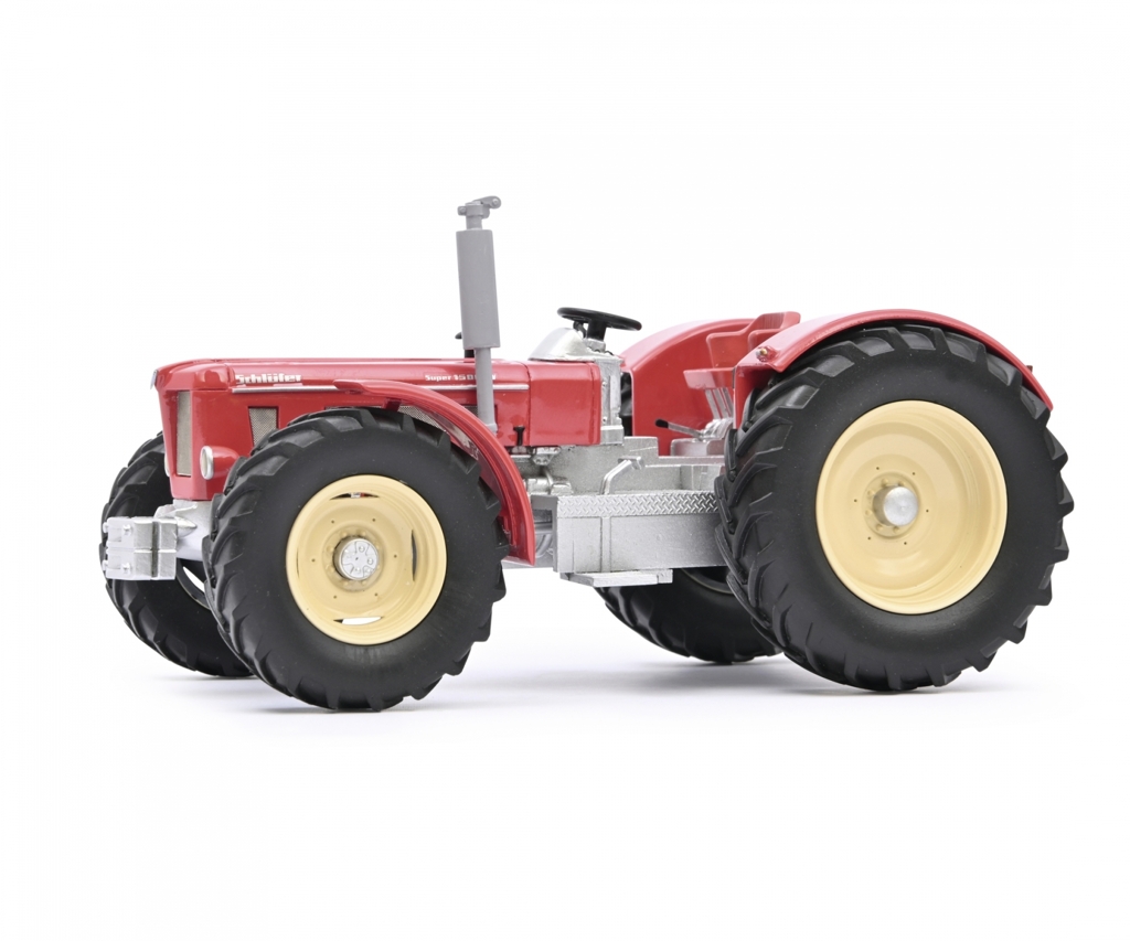 Schlüter Super 1500 TV Modell von Schuco 1:32