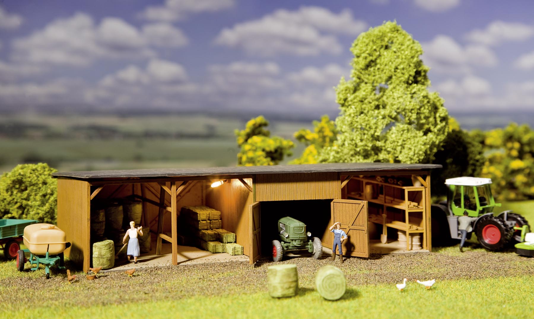 Heuballenlager mit Werkstatt (Bausatz) Modell von Gebr. Faller 1:87