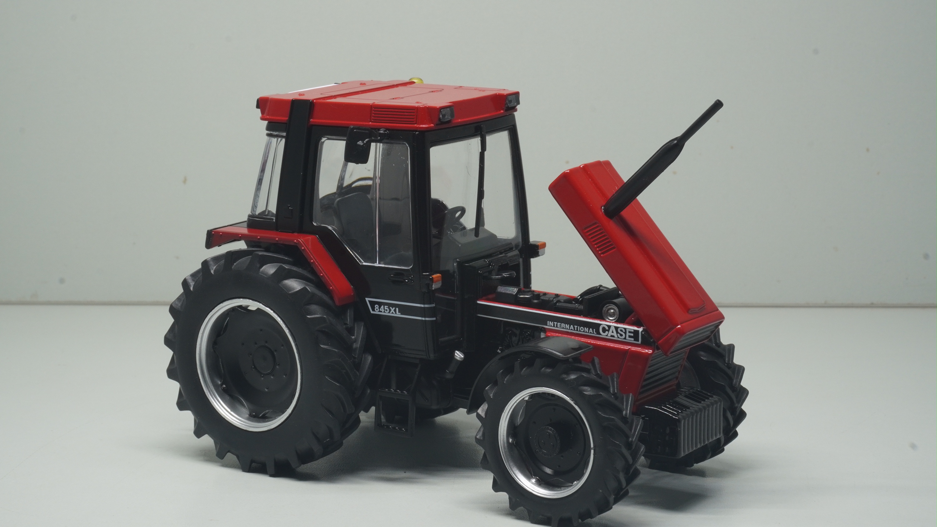 Case IH 845 XL Modell von Replicagri 1:32