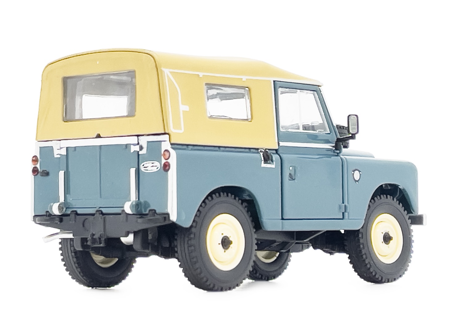 Land Rover Serie III 88 Softtop marineblau Modell von MarGe Models 1:32