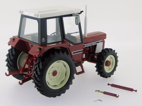 IHC 845 Kabine S Modell von Replicagri 1:32