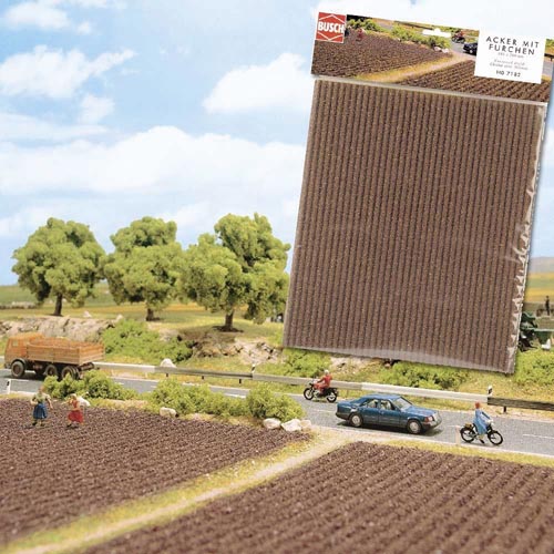 Acker mit Furchen Modell von Busch 1:87