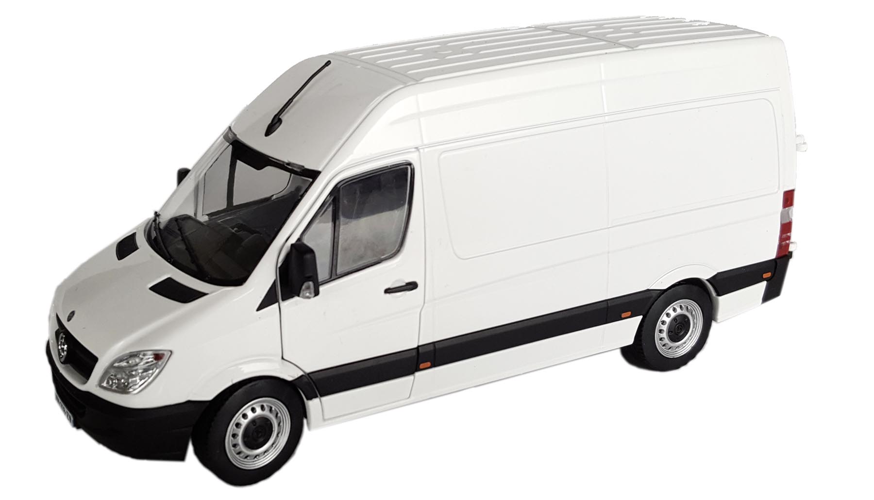 Mercedes-Benz Sprinter weiß Modell von MarGe Models 1:32