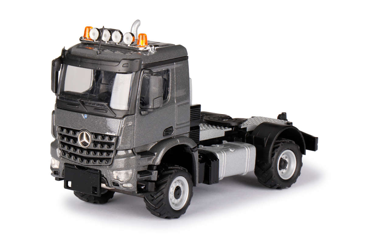 Mercedes-Benz Arocs Classic Space Agrar Modell von Conrad 1:50