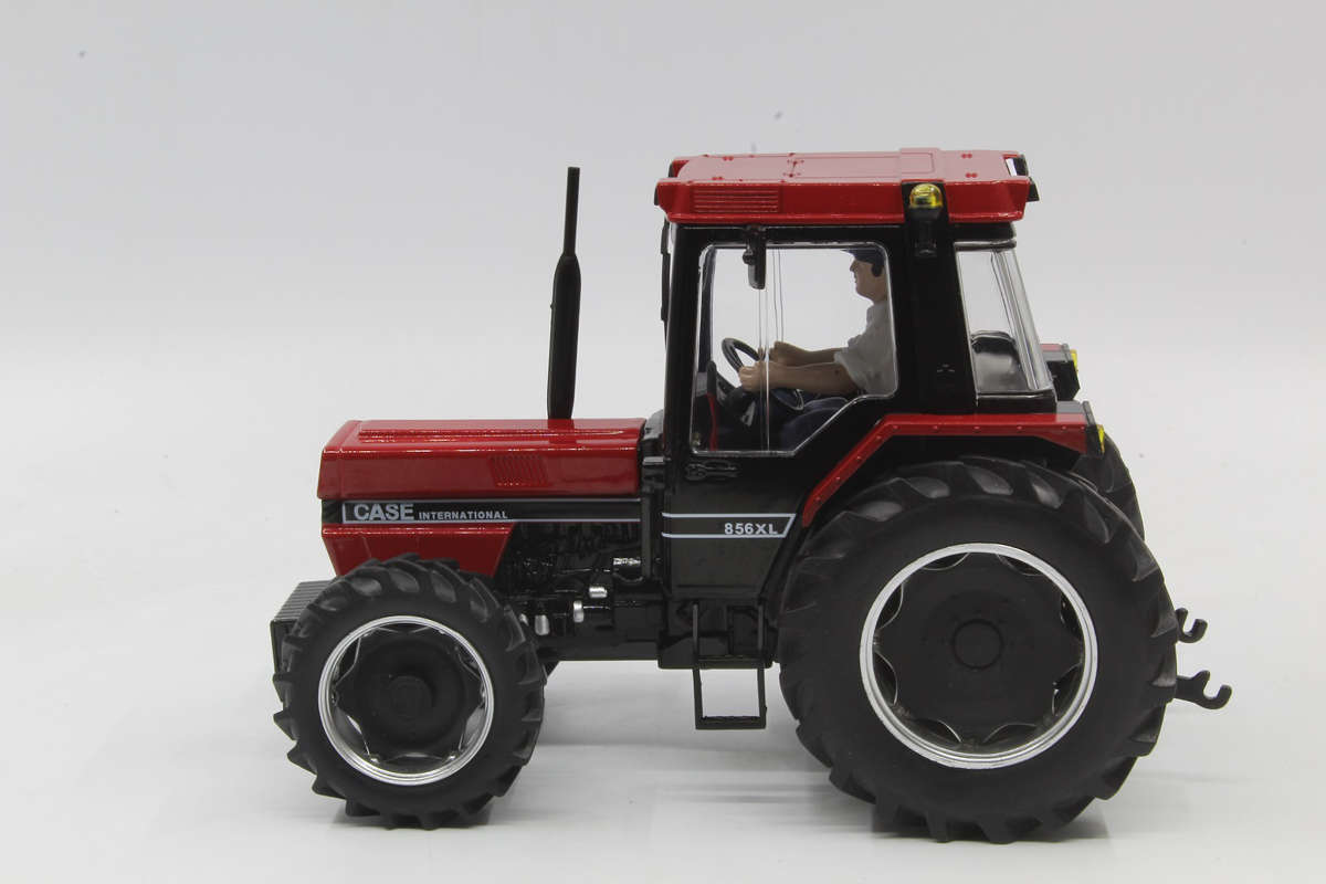 Case IH 856 XL Limited Edition Chartres ACA Show 2020 Modell von Replicagri 1:32