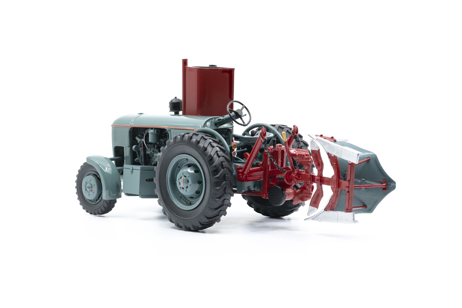 Vevey 560 mit Pflug und Motoregge  Modell von Ace 1:32