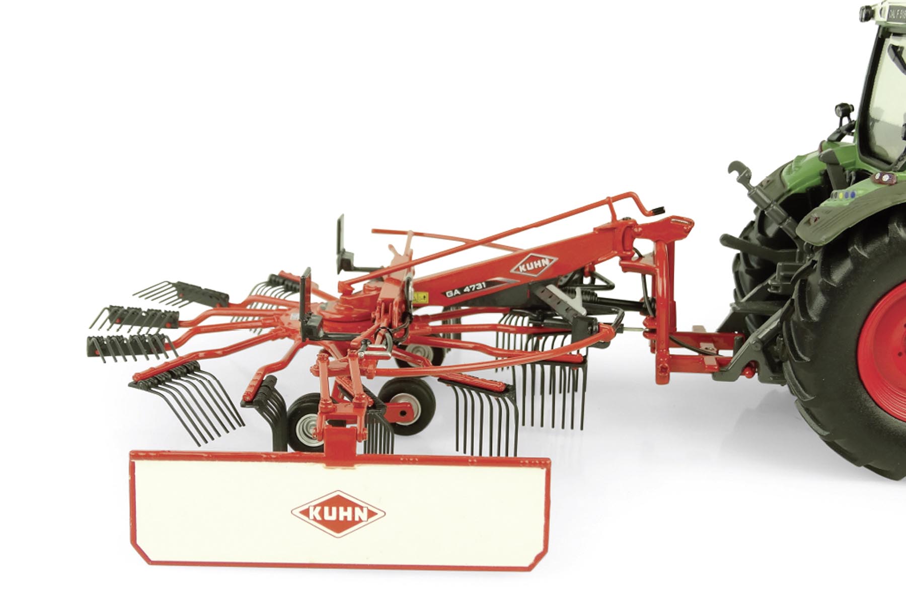 Kuhn Schwader GA 4731 GM Modell von Universal Hobbies 1:32