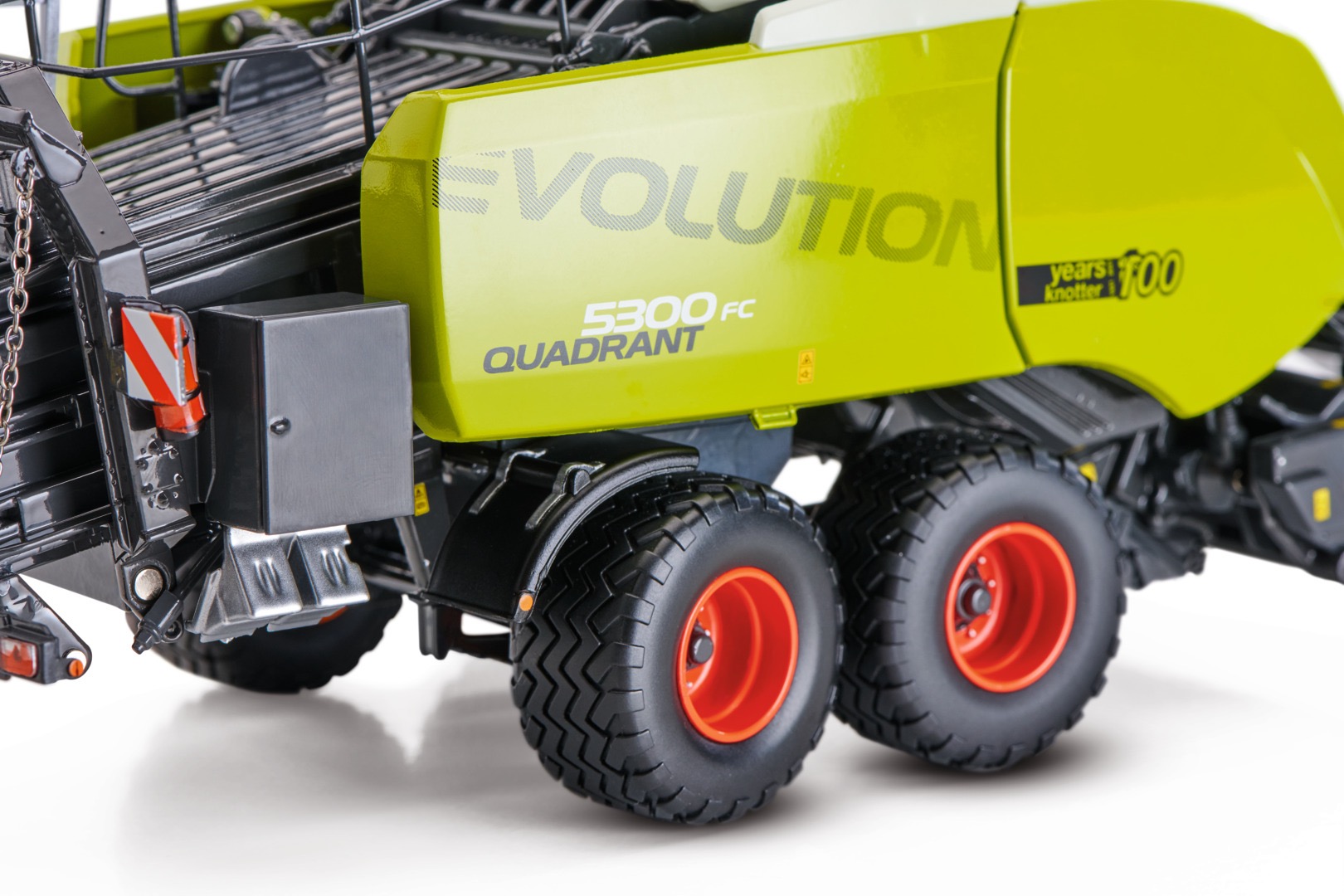 Claas Quadrant 5300 FC Evolution „100 Jahre Claas Knoter“ Modell von Ros 1:32