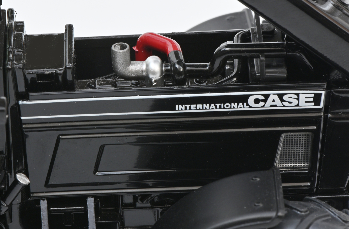 Case IH 1455 XLA schwarz Lim. Edt. Modell von Schuco 1:32