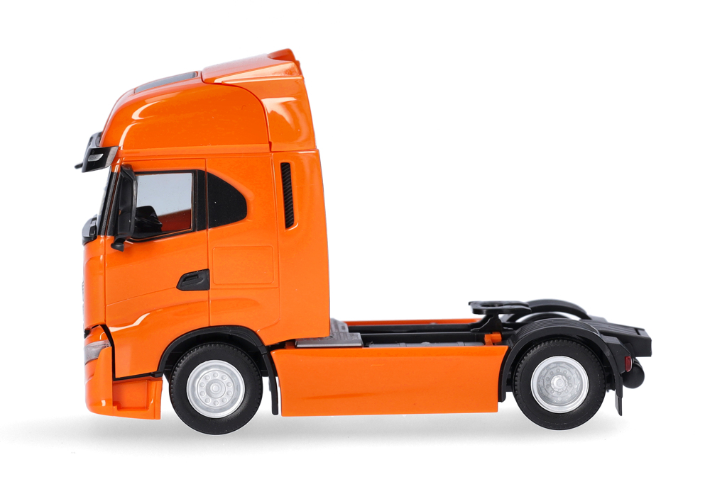 Iveco S-Way Solozugmaschine 2achs Modell von herpa 1:87