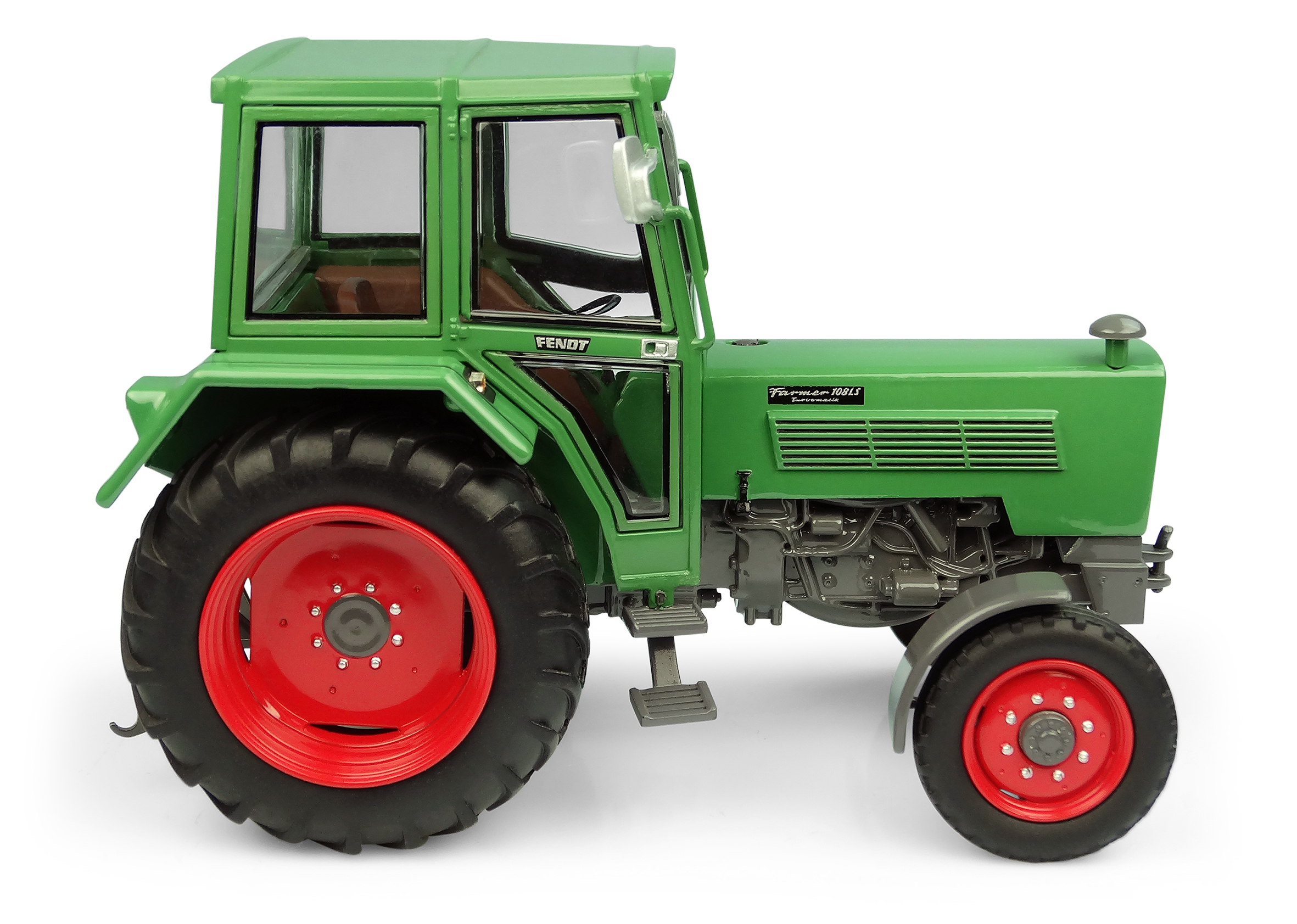 Fendt Farmer 108 LS 2 WD mit Edscha Kabine  Modell von Universal Hobbies 1:32