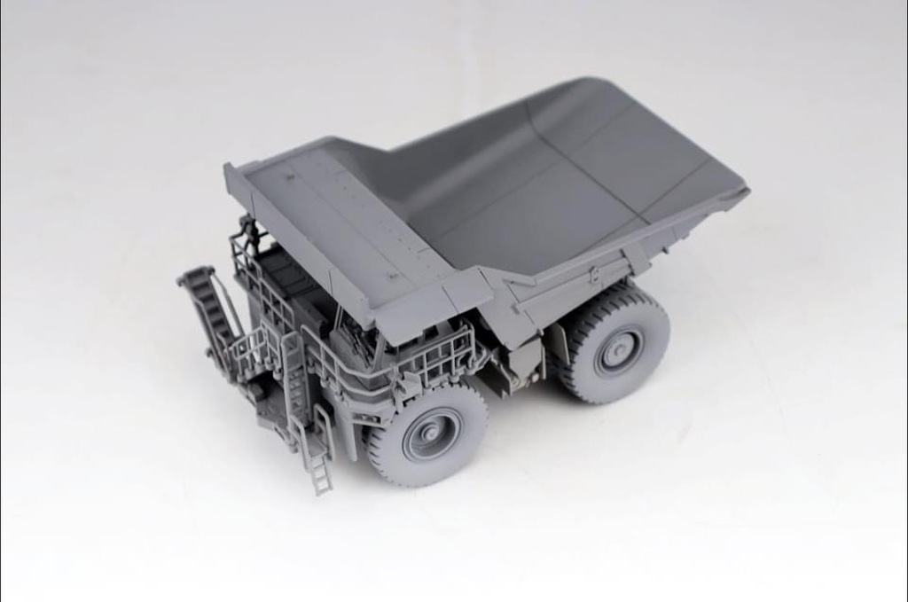 CAT 785 Steinbruchmuldenkipper Modell von DieCast Masters 1:87