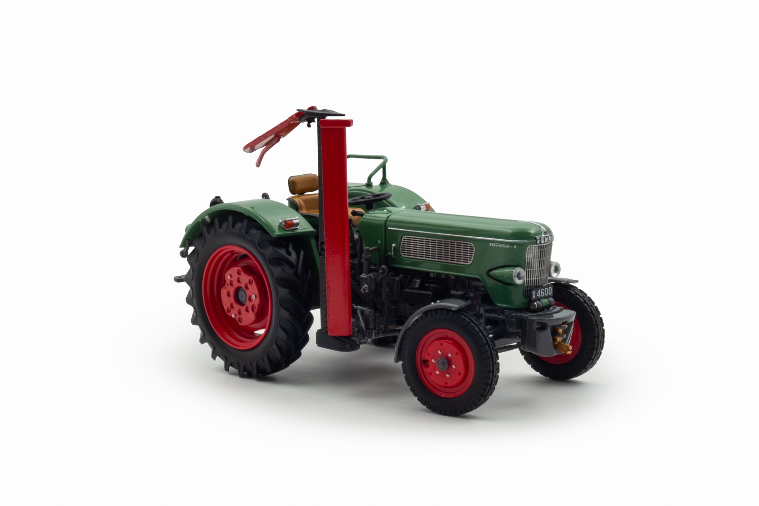 Fendt Favorit 3 2WD mit Mähbalken Modell von ROS 1:32
