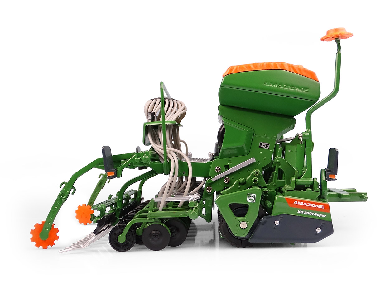 Amazone Centaya 3000 Super + T-Pack Modell von Universal Hobbies 1:32