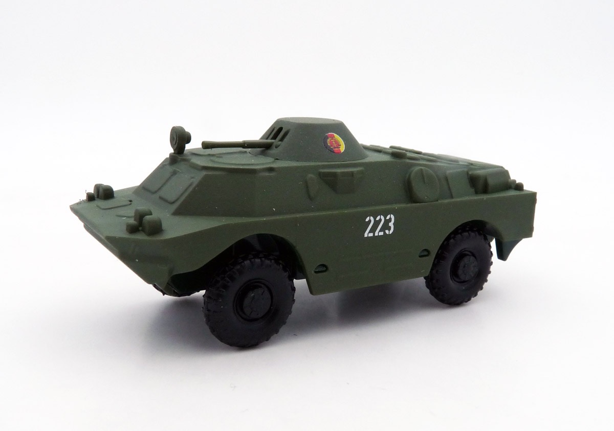 Spähpanzerwagen SPW-40P2 mit Geschütz NVA Bj. 1962 Modell von Busch 1:87