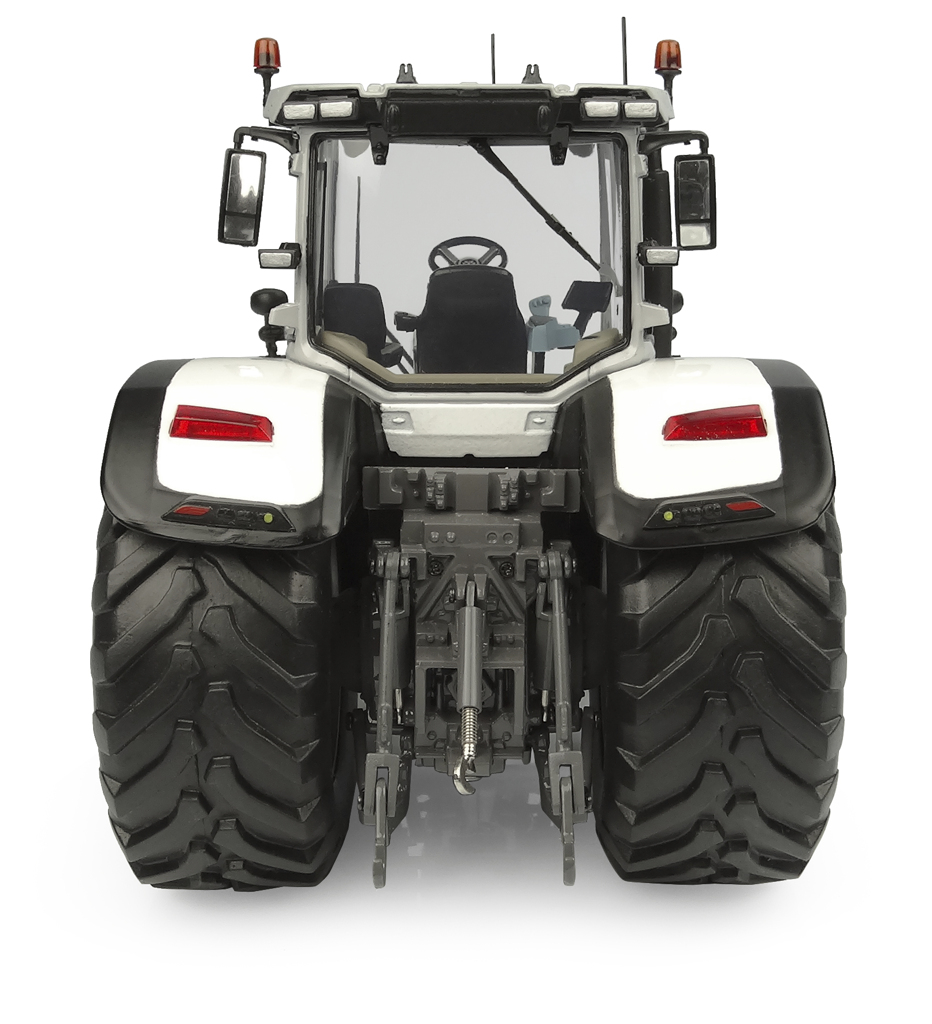 Massey Ferguson 8S.265 White Lim. Edt. 2023 Modell von Universal Hobbies 1:32