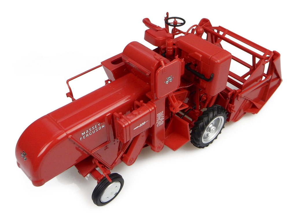 Massey Ferguson 830 Mähdrescher Modell von Universal Hobbies 1:32