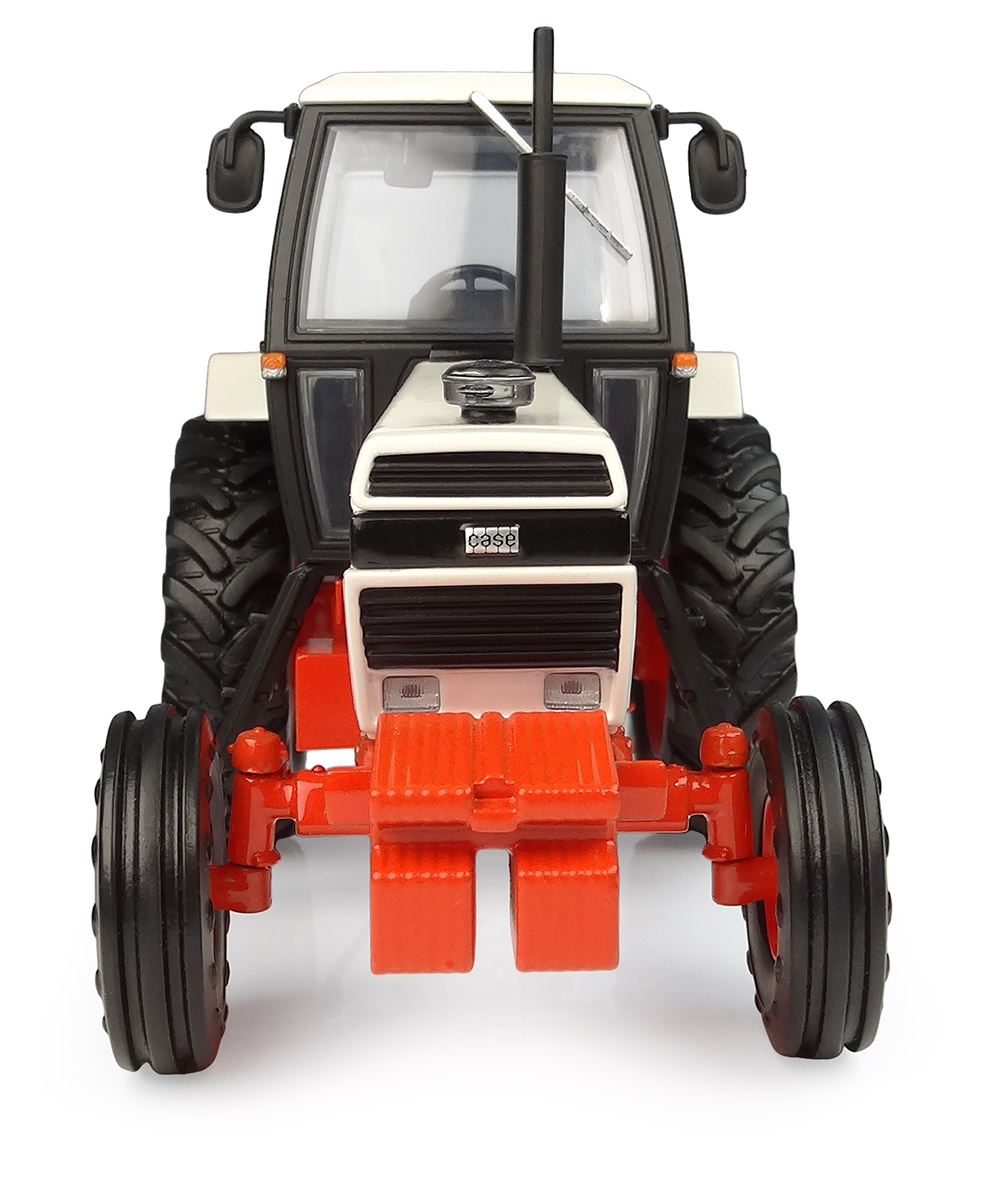 David Brown 1690 2WD Modell von Universal Hobbies 1:32