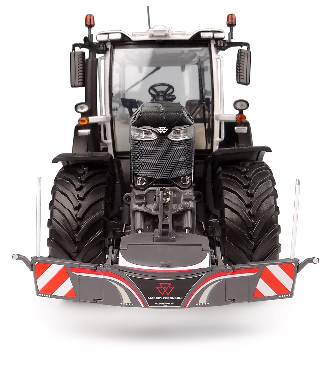 Tractorbumper Sicherheitsfrontgewicht 800kg Massey Ferguson Version Modell von Universal Hobbies 1:32