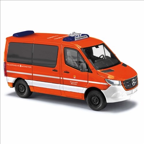 Mercedes-Benz Sprinter kurz FW Müster Bj. 2018 orange Modell von Busch 1:87